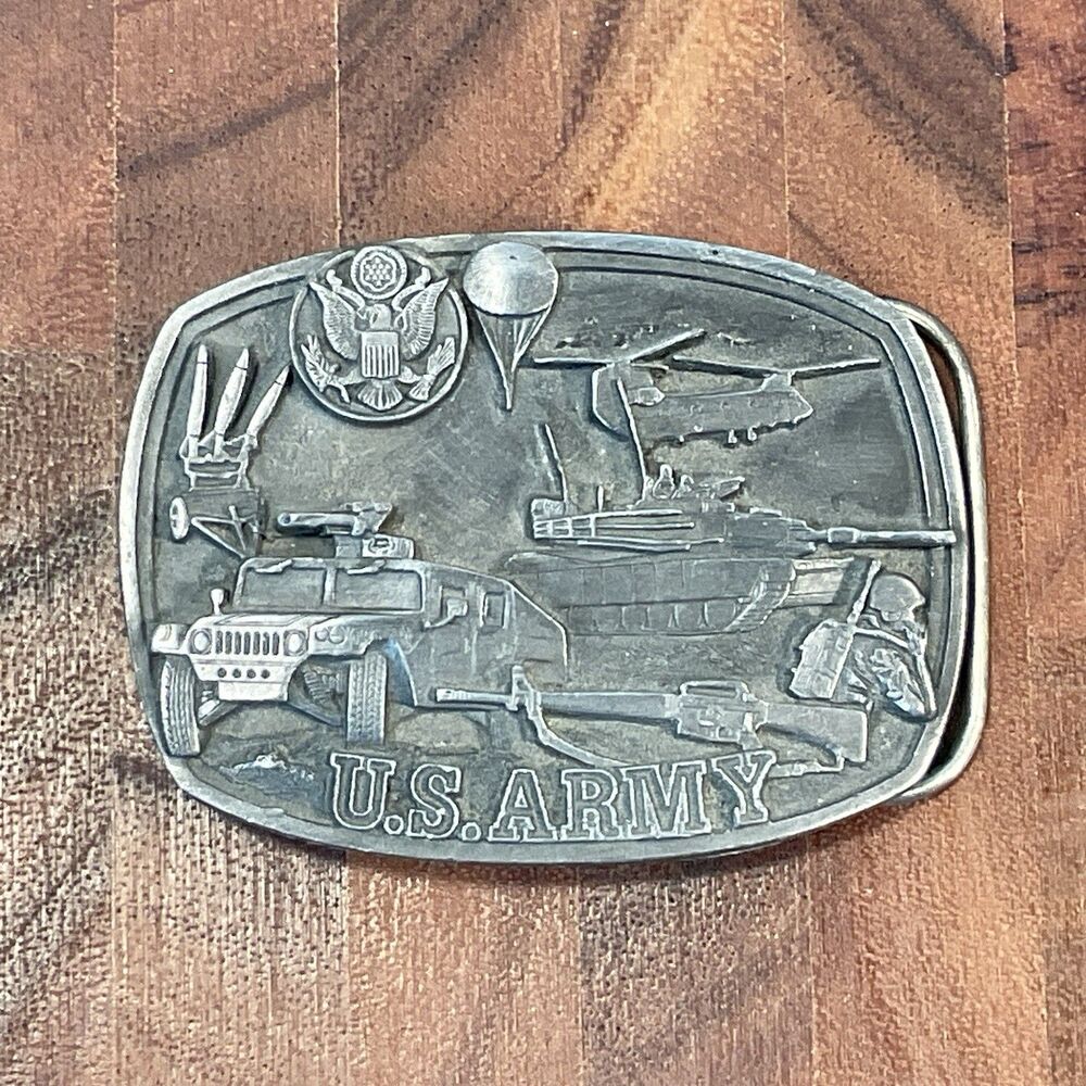 U.S. ARMY 1991 Desert Storm Belt Buckle Vintage USA Tank Soldier Humvee Bergamot